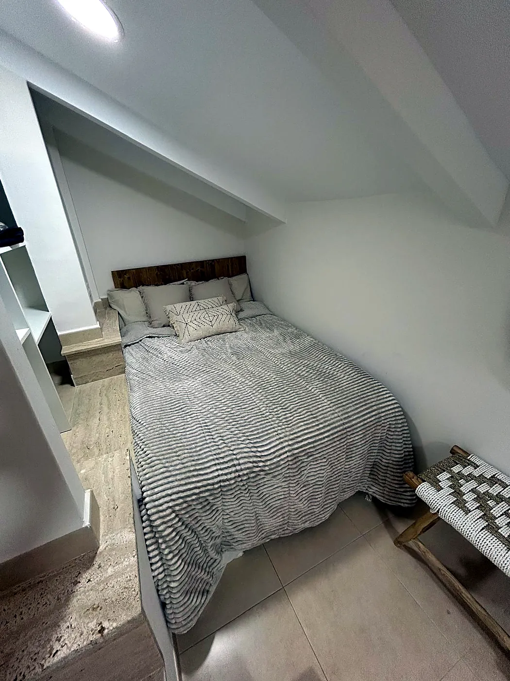 Nachher: Schlafzimmer unter dem Dach